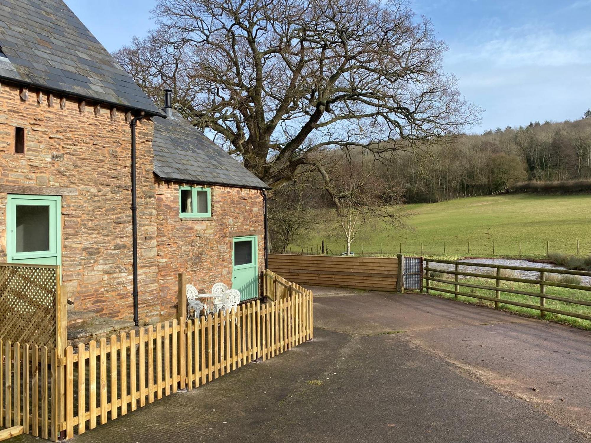 Oaklands Cottage On A Rural Farm Dingestow Exterior photo