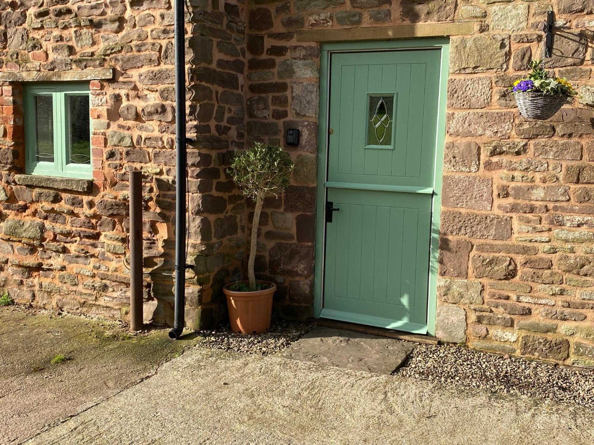 Oaklands Cottage On A Rural Farm Dingestow Exterior photo